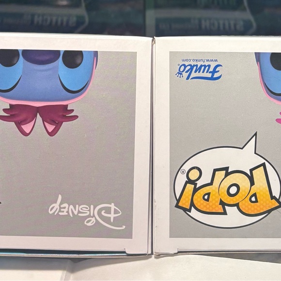 Disney and Funko together stitch as Cheshire cat this is a set of two versions - Picture 8 of 11